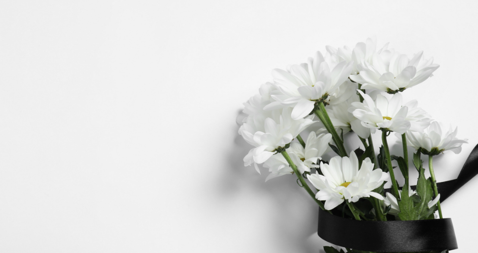 Meaning of flowers in mourning and funerals